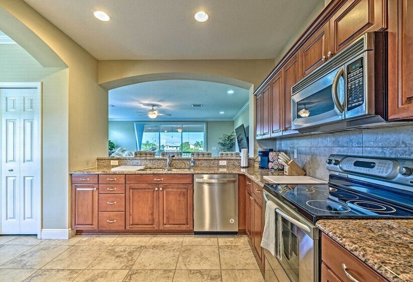 Bright Bayfront Home < 2 Mi To Hernando Beach!