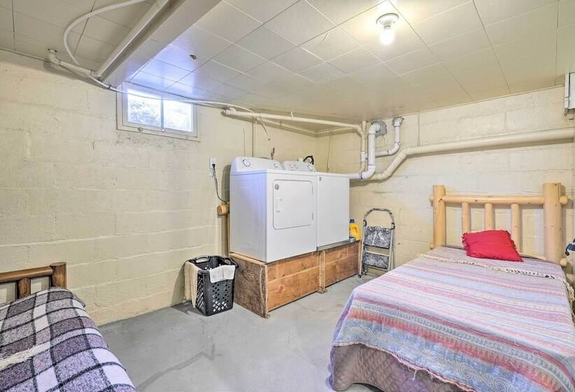 Cañon City Abode, 13 Mi To Royal Gorge Bridge!