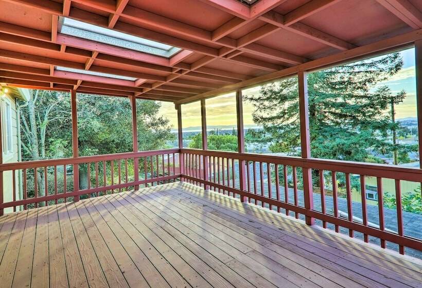 Castro Valley Home W/ Bay Area Views!