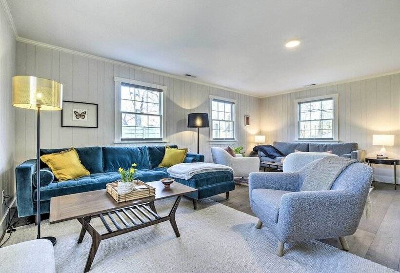 Charming Carrboro Home   Walk To Downtown!