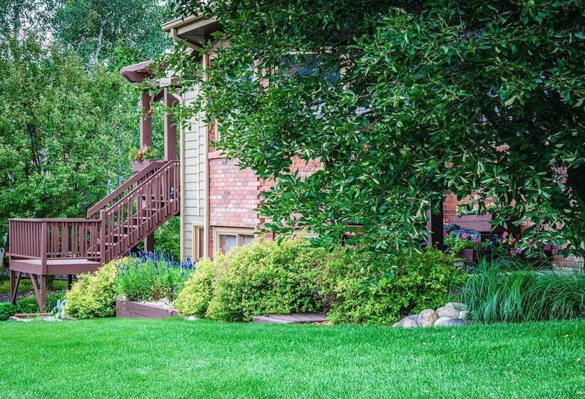 Charming Home W/ Yard ~ 12 Mi To Fort Collins