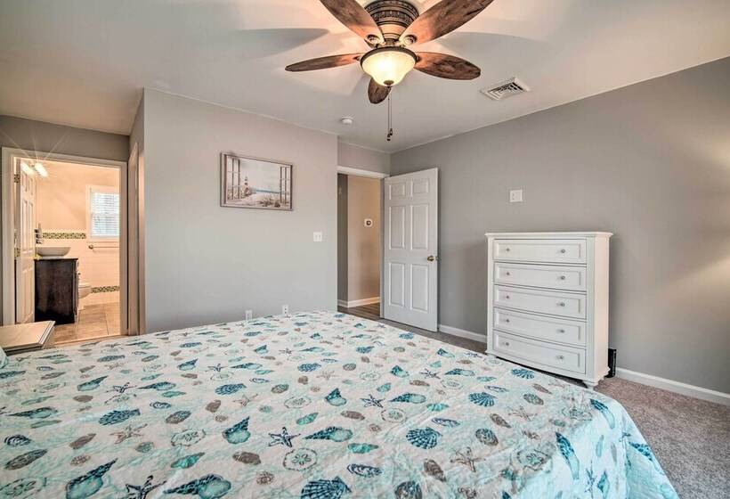 Charming Somers Point House W/ Private Pool!