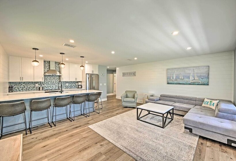Naples Home W/ Patio < 1 Mi To Beaches!