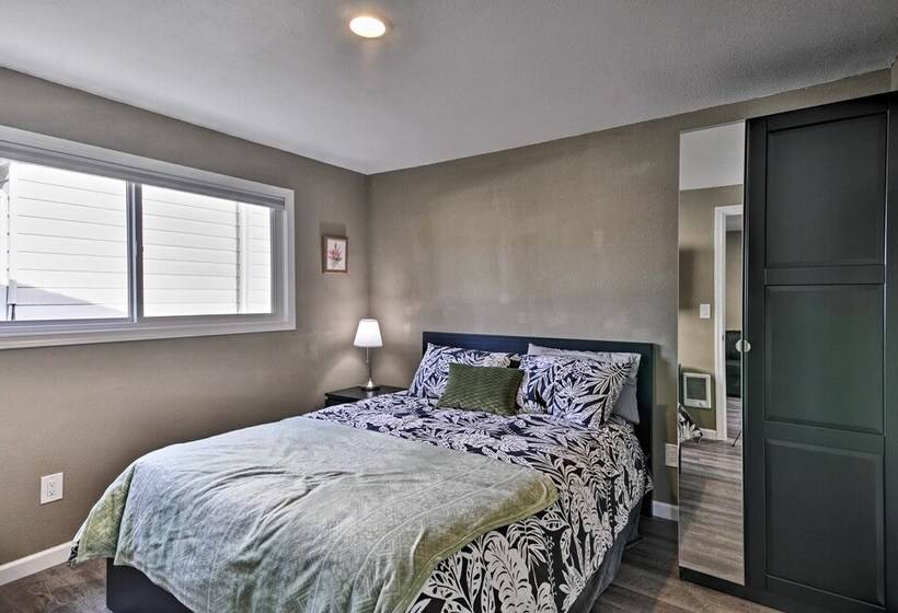Estacada Home   Near Milo Mciver State Park!