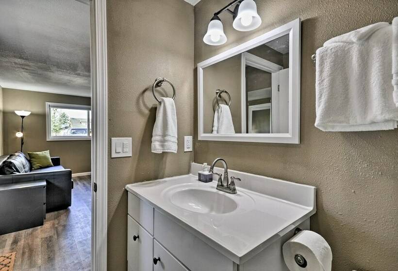 Estacada Home   Near Milo Mciver State Park!