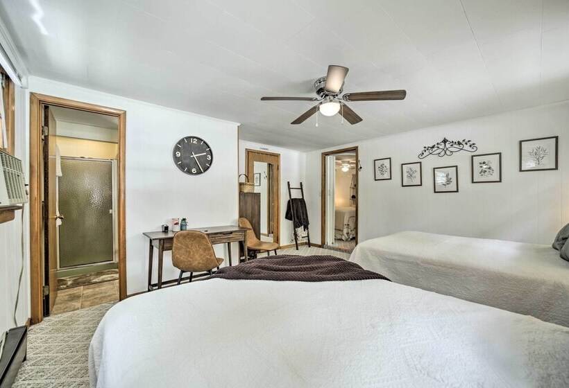 Cozy Franklin Cottage W/ Waterfront Views!
