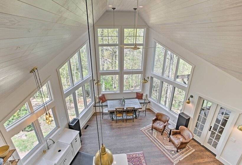Enchanting Tryon Home W/ Hot Tub ~ 14 Mi To Tiec!