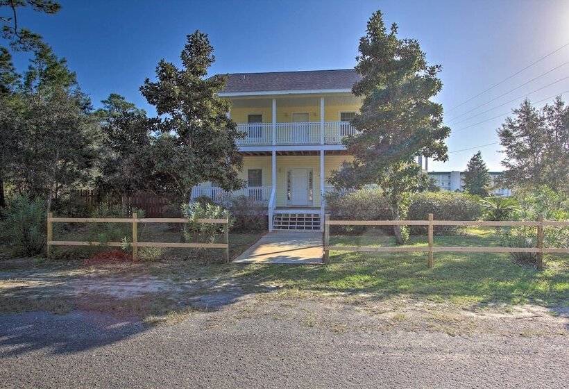 Family Friendly Home W/ Pool, Easy Walk To Beach!