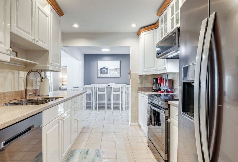 Stuart Oasis W/ Pool & Game Room ~ 7 Mi To Beach!