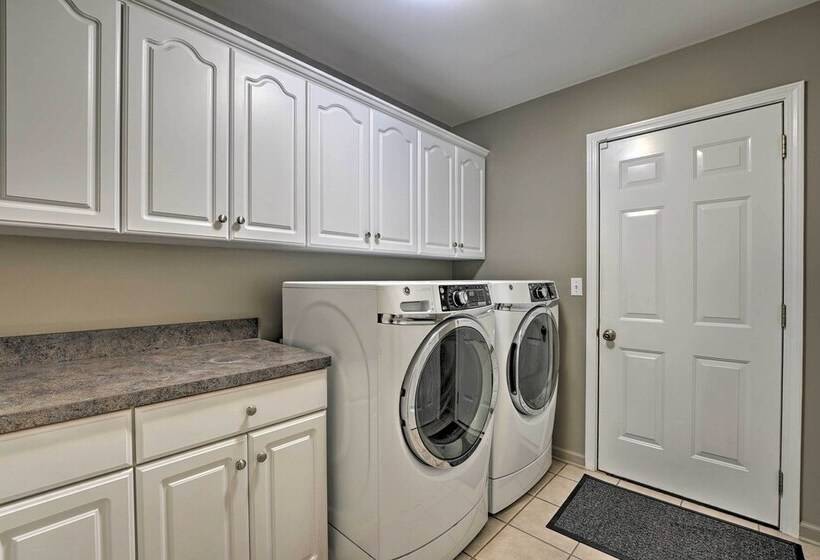 Grand Pisgah Forest Home On Secluded 5 Acres!