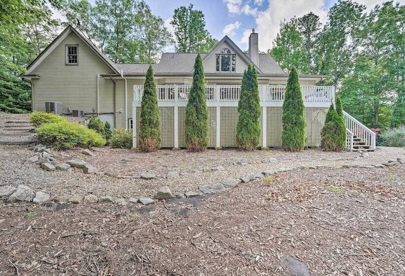 Grand Pisgah Forest Home On Secluded 5 Acres!
