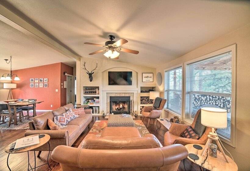 Hilltop Hideout  W/ Peaceful Mountain Views