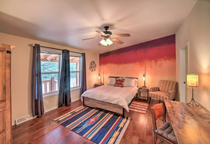 Hilltop Hideout  W/ Peaceful Mountain Views