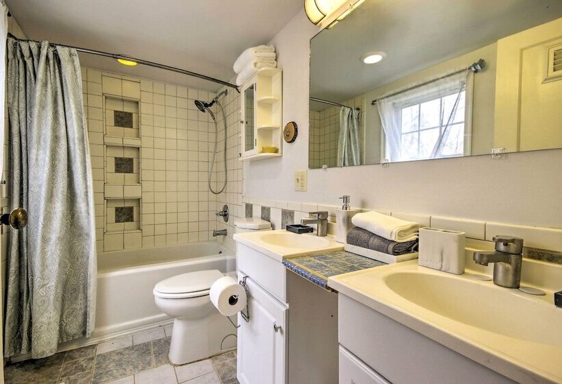 Historic Farmhouse W/ Chef S Kitchen Near Wineries