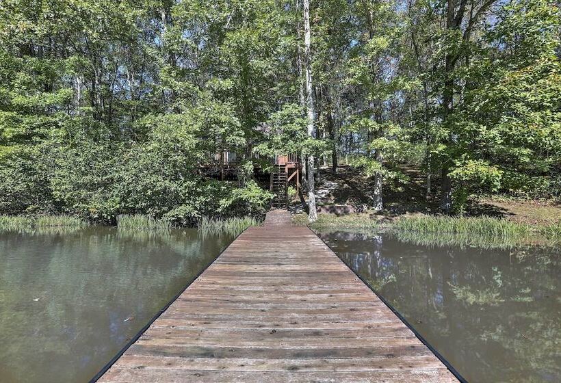 Hocking Hills Lake Gem W/ Hot Tub, Dock, 100 Acres