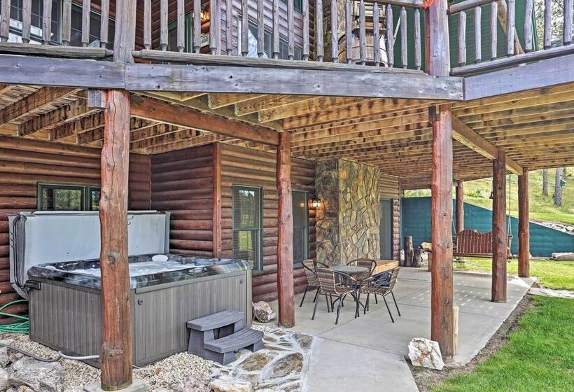 Black Hills Cabin: Hot Tub, Fishing Pond & Deck