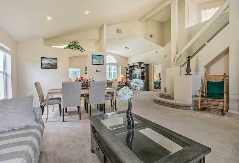 < 5 Mi To Disney Parks: Spacious Home W/ Lanai