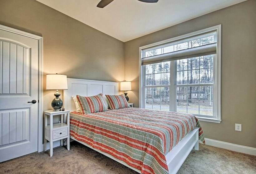 Lake Anna Home W/ Dock & Private Shoreline!
