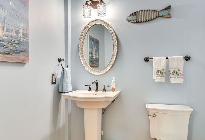 Lake Norman Waterfront Escape W/ Pool & Dock!