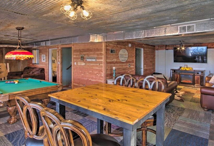 Lakefront Gem W/ Screened Porch + Game Room!