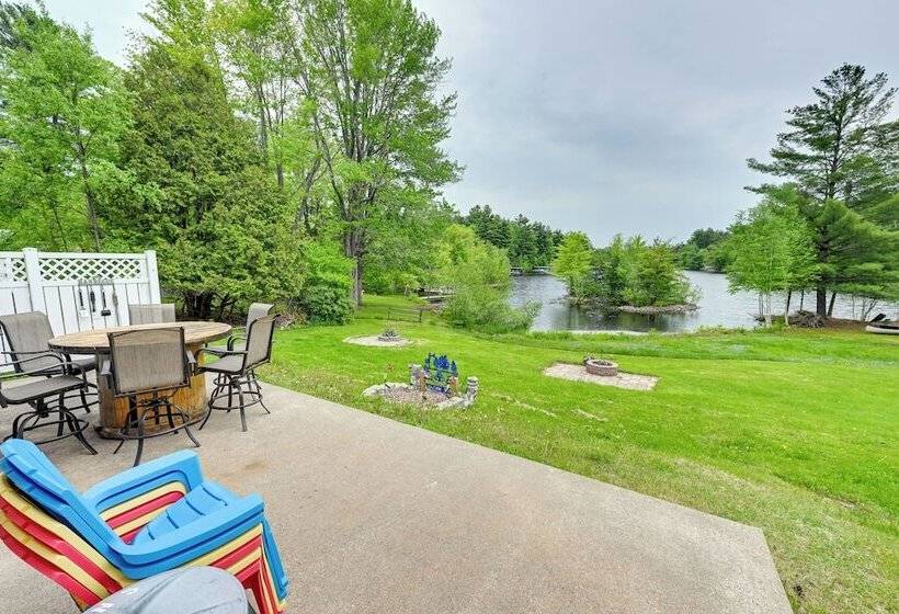 Lakeside Cabin W/ Fire Pit: Near Pine Point Park!