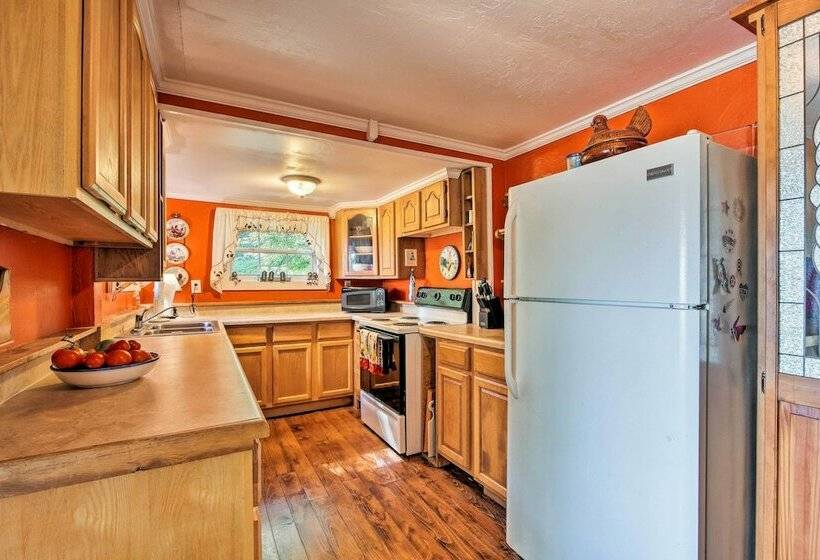 Mountain Cottage W/ Views Near Tail Of The Dragon!