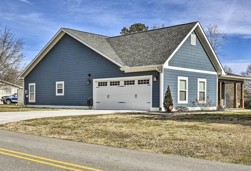 Newly Built Arab Abode Near Guntersville Lake
