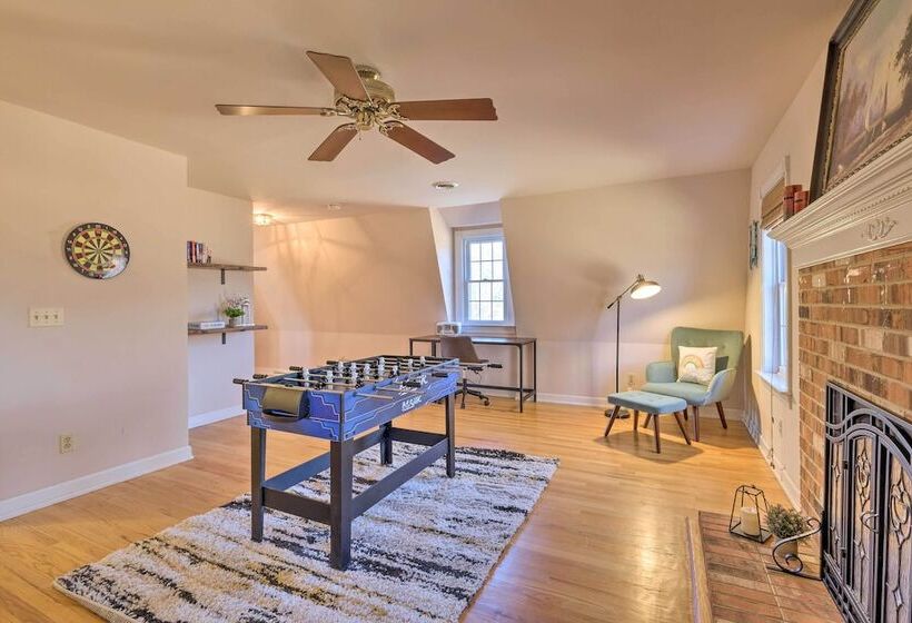 Pet Friendly Cottage With Game Room & Fire Pit!