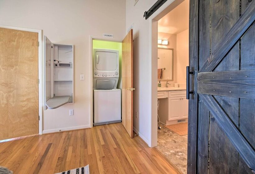 Pet Friendly Cottage With Game Room & Fire Pit!