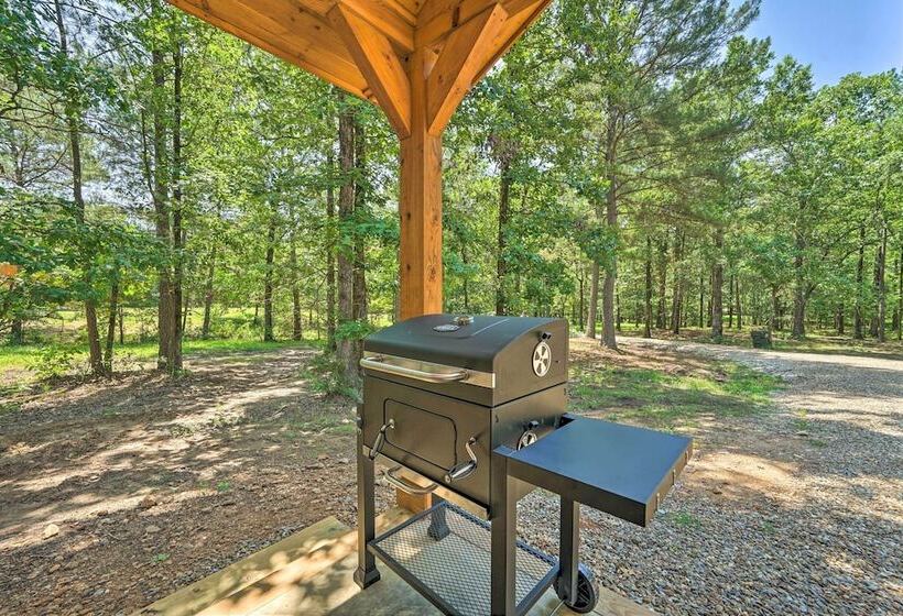 Falling Star  Eagletown Cabin W/ Hot Tub: Pets Ok