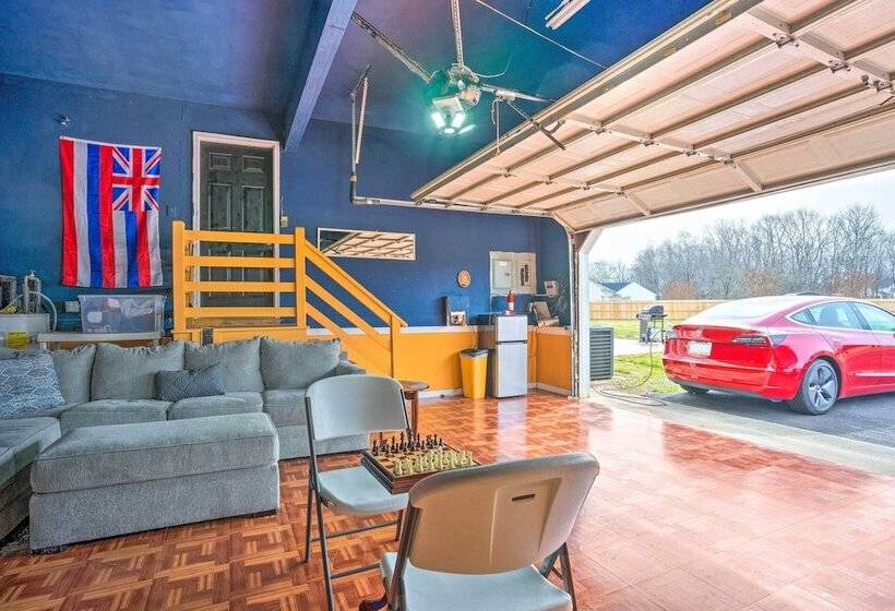 Richmond Area Home W/ Game Room & Patio!