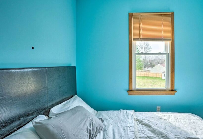 Richmond Area Home W/ Game Room & Patio!