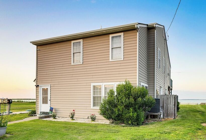 Potomac Waterfront Retreat W/ Dock & Kayaks