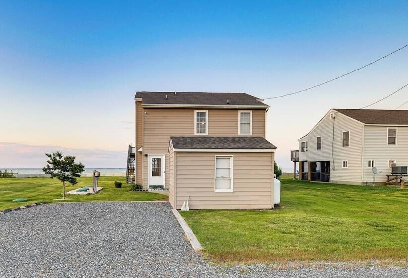 Potomac Waterfront Retreat W/ Dock & Kayaks