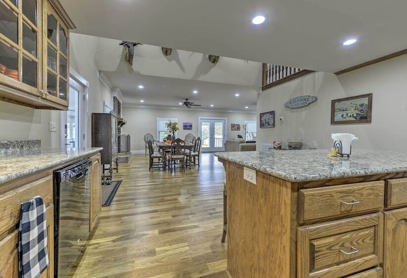 Remodeled Pittsboro Farmhouse Sitting On 220 Acres