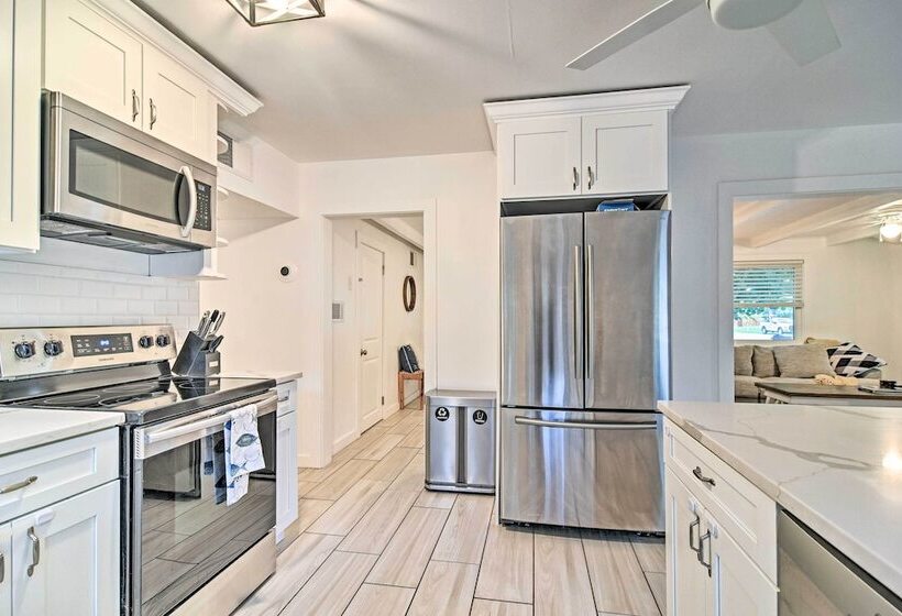 Retreat Half Mile To Beach/siesta Key Village