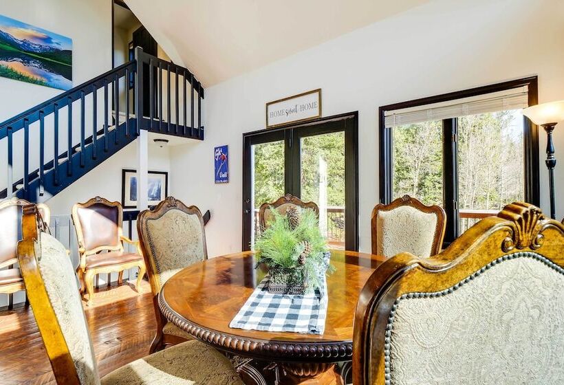 Roomy Alma Cabin W/ Pool Table: Ski, Hike, & Fish!