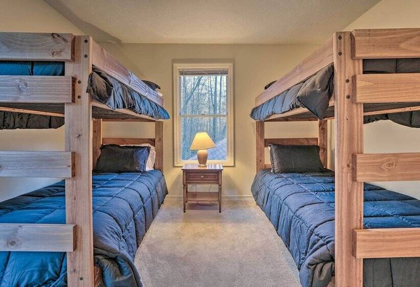 Sugar Grove Escape W/ Hot Tub & Remote Workspace!