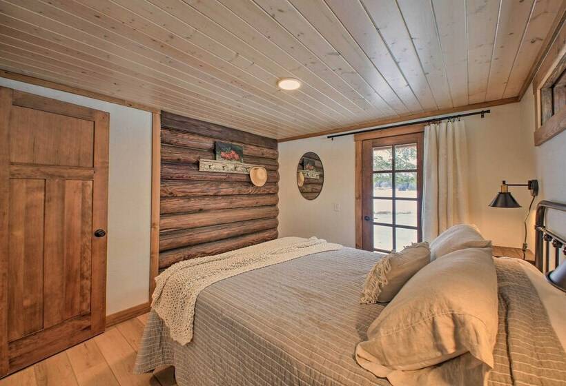 Serene Kootenai Cabin   3 Mi To Dtwn & River!