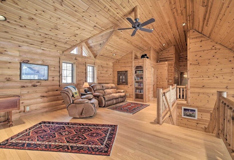 Spacious House W/ Boat Dock On Red Cedar Lake