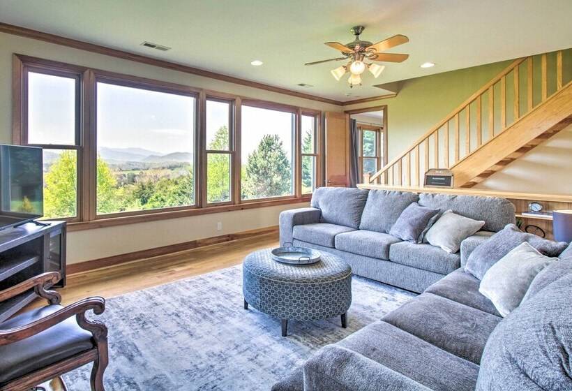 Spacious Lexington Home W/ Breathtaking Views