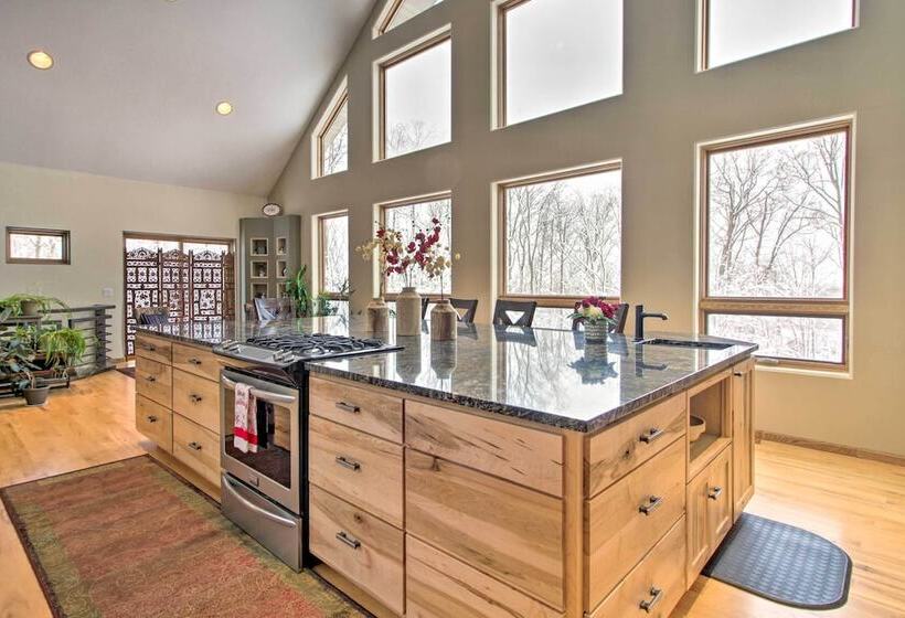 Spacious & Secluded Home By Pokegama Lake!