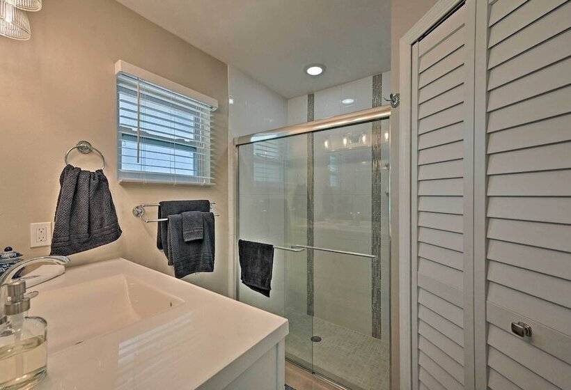 Sunny Marco Island Oasis < 2 Miles To Beach!