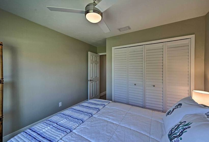 Sunny Marco Island Oasis < 2 Miles To Beach!