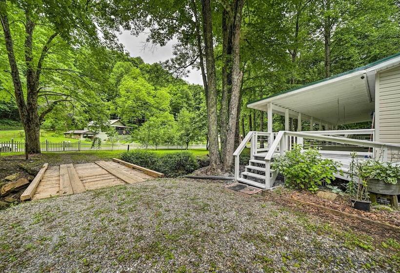 Tranquil Creekfront Bryson City Home W/ Grill!