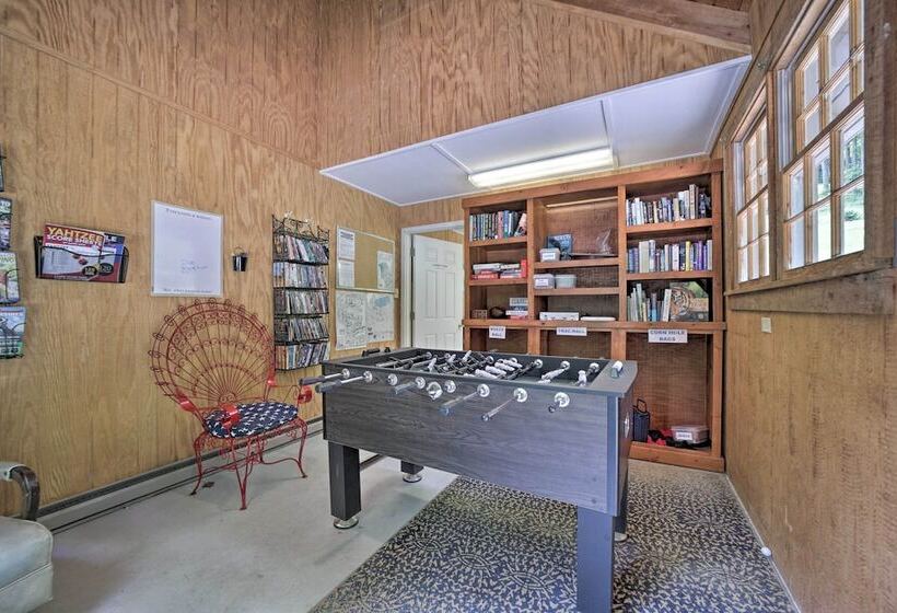 Vibrant Bryson City Home W/ Mtn Views & Deck!