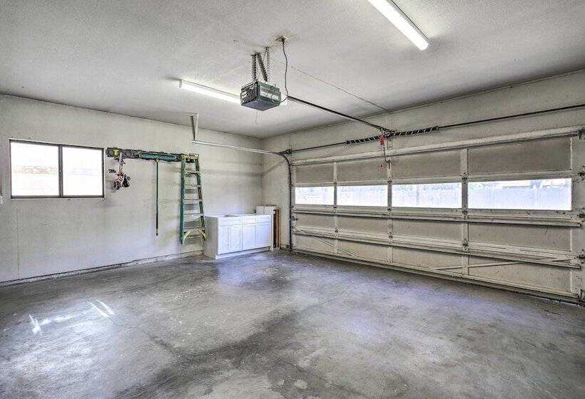 Charming Downtown Fruita Home: Hike & Explore