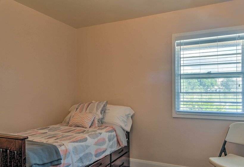 Central Escalante Home ~ 5 Mi To Grand Staircase!