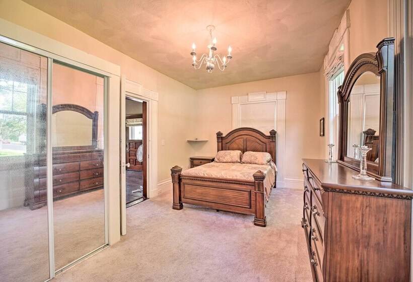 Charming Home W/ Bbq: 9 Mi To Chautauqua Lake!