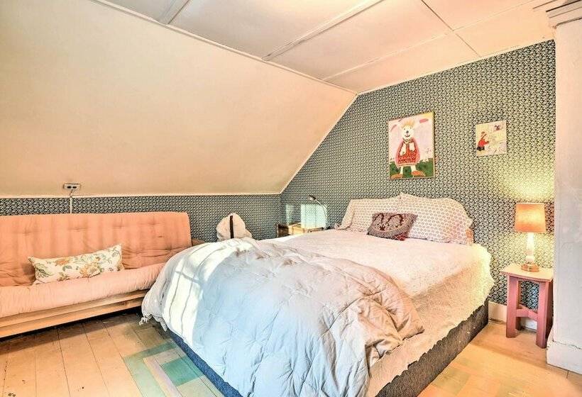 Coastal Maine Retreat: Deck W/ Bay Views!